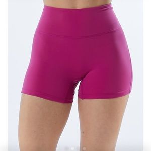 Alphalete Pulse Surge Short in Arcade Pink 💖🌸
